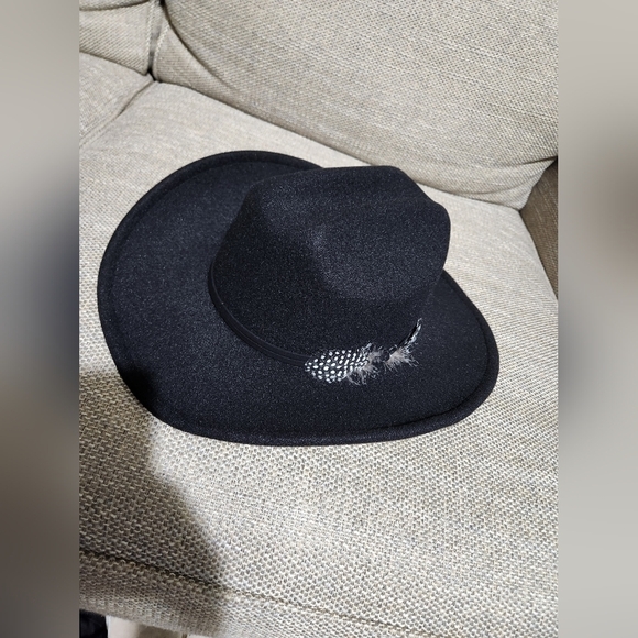 Black feather Fedora hat - Picture 3 of 3